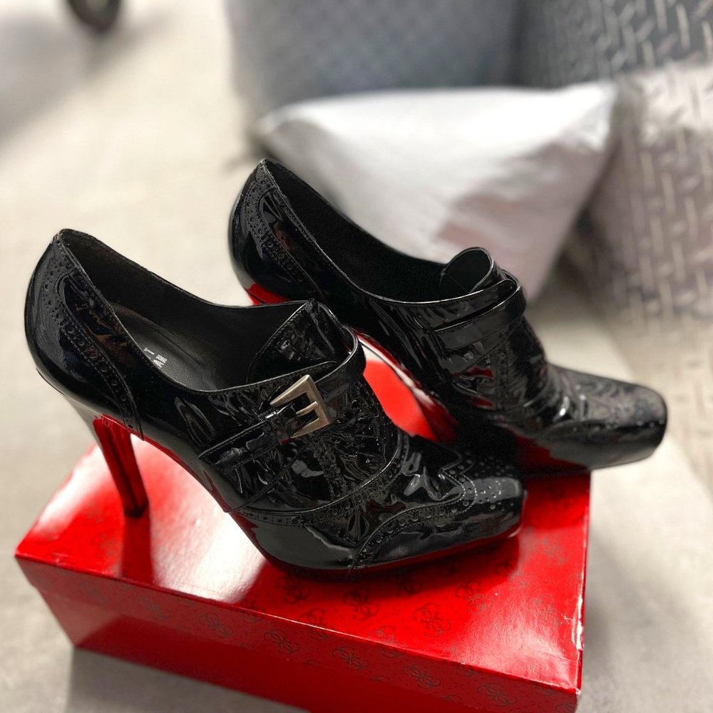 Stuart Weitzman Black Patent Wingtip Ankle Boot High Heels 10